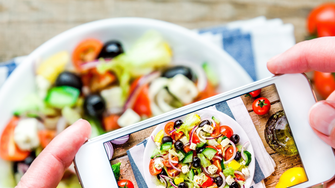 Röportaj: Hangry Woman olarak bilinen Muhteşem Yemek Bloğu Yazarı Mila Clarke ile Sohbet